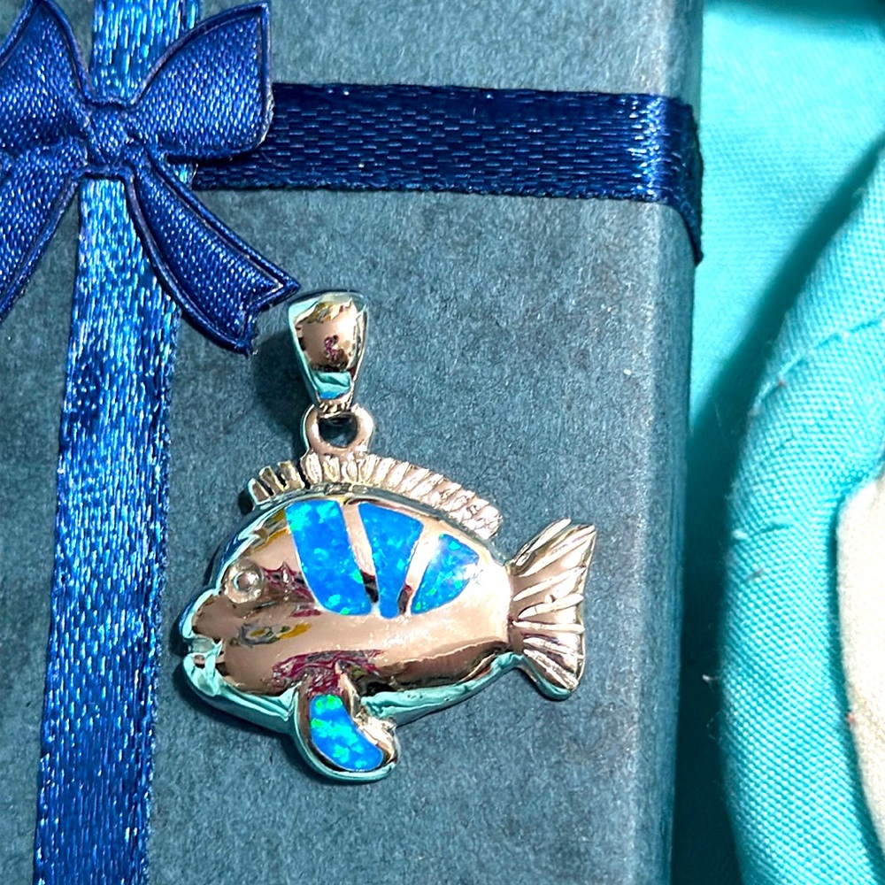 Genuine Opal Inlay Puffer Fish Pendant .925 SSSilver